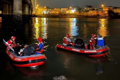 os rescatistas trabajaron en las tareas de localización hasta la madrugada de este viernes 9 de diciembre de 2022, sin haber podido ubicarla.