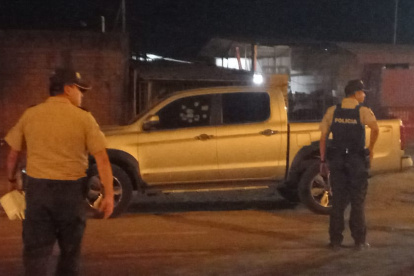 Sicariato. Más de 10 disparos recibió la camioneta en la que viajaba Edison Xavier Zambrano Gilces, asesor del candidato del PSC para la alcaldía de Durán.