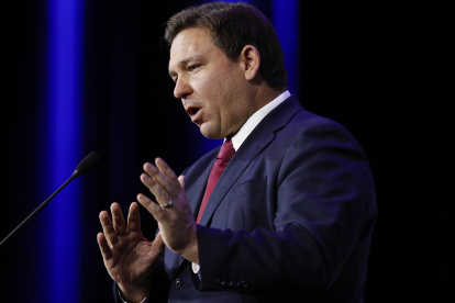El gobernador de Florida, Ron DeSantis, en una fotografía de archivo. EFE/EPA/Caroline Brehman