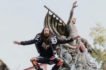 Junto a Aoki, de EEUU, ocho personas más fueron escogidas para el viaje