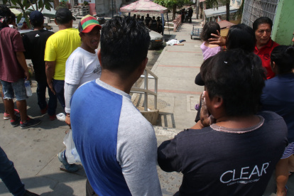 Guayaquil. El cuerpo quedó a unos metros del puesto del encebollado.