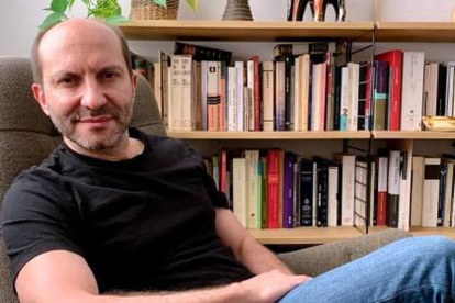 Autor. El escritor colombiano estuvo en el Encuentro de Literatura de Cuenca y dictó una conferencia en la Universidad de las Américas (UDLA).