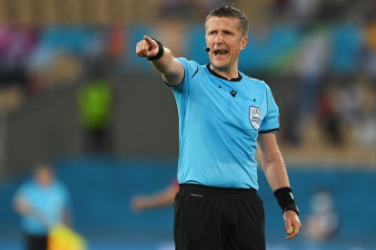 Daniele Orsato fue el árbitro central en el partido entre Argentina y Croacia.