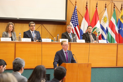 Cita. En el encuentro etsuvi también el embajador de Estados Unidos en Ecuador, Michael Fitzpatrick.