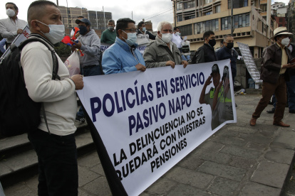 Protestas. La pérdida de dinero ha generado manifestaciones. El Isspol agrupa a 80.000 afiliados y jubilados.
