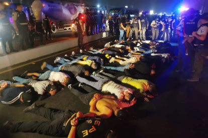 Guayaquil. Entre los integrantes de la banda de JR hay militares.