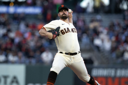 14 victorias y 8 derrotas lanzó la pasada temporada Rondón para los Gigantes de San Francisco.