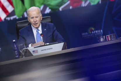 El presidente de Estados Unidos, Joe Biden, fue registrado este jueves, 15 de diciembre, en el Centro de Convenciones Walter E. Washington, en Washington DC (EE.UU.). EFE/Oliver Contreras/Pool