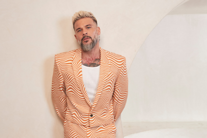 Pedro en sesión de fotos para su disco La Neta.