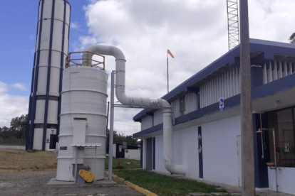 Sur. La Planta de Tratamiento de Agua en el Troje se inauguró en  2000.