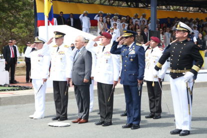 La ceremonia se realizó en la Escuela Naval, ubicada en la Base Naval de Salinas, Santa Elena.