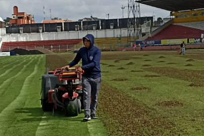 La cancha del Alejandro Serrano Aguilar está en plena rehabilitación.