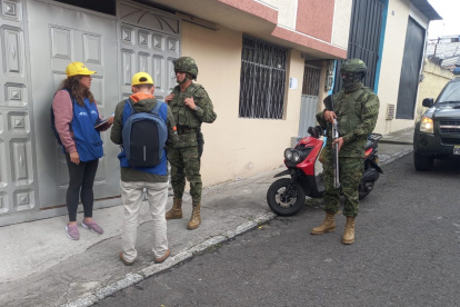 Escenario. Censistas recorren el país con resguardo militar para recopilar los datos de la ciudadanía.