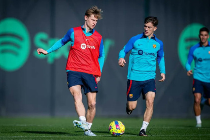 Frenkie De Jong, volante del FC. Barcelona, durante las sesiones de entrenamientos.