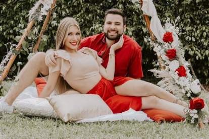 Emiliana con su esposo