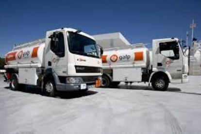 Transporte.- Los camiones que movilizan los productos de Galp.