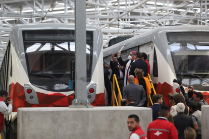 El arzobispo Alfredo Espinosa dio la bendición a los trenes del Metro de Quito en los talleres y cocheras en Quitumbe