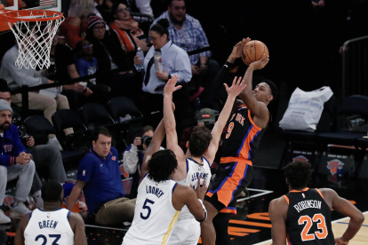 Los New York Knicks se mostraron superiores a los Golden State Warriors.