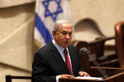 Benjamin Netanyahu habla ante el Parlamento en Jerusalén el 9 de mayo de 2022. EFE/EPA/ATEF SAFADI