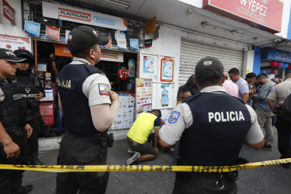 Al sitio llegaron familiares de la mujer, quienes no podían creer lo ocurrido