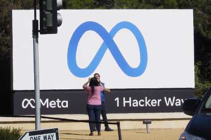Fotografía de archivo del logo de la compañía Meta.