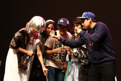 Durante su presentación, Lucas Peralta, Javiera Olaya, Jesús Torrez, Diego Pulla y Bruno Murillo.