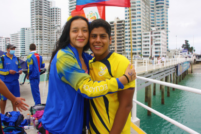 Ariana González y David Farinango, nadadores ecuatorianos que forman parte de selecciones nacionales, son primos y se aconsejan durante las competencias.