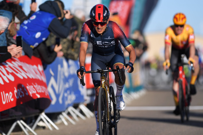La Locomotora del Carchi va por subir nuevamente a un podio de grandes vueltas tras dejar el Ineos Grenadiers.