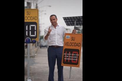 El candidato a la Alcaldía de Guayaquil, Pedro Pablo Duart, difunde videos antes de la campaña electoral.