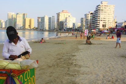 Situación. Otros años, para estas fechas, ya había turistas en las playas y la capacidad hotelera estaba copada al máximo. Ahora no es así. 
============01 Títulos principales 64 pts (32448359)============
La