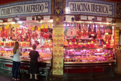 Escenario. Los altos costos han afectado los gastos de los ciudadanos en productos como alimentos.