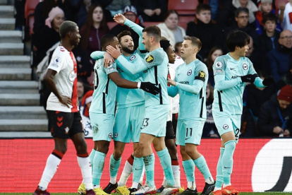 Con Moi Caicedo y Pervis Estupiñán de entrada, además de Jeremy Sarmiento al cambio, las gaviotas vencieron al Southampton en el Boxing Day de la Premier