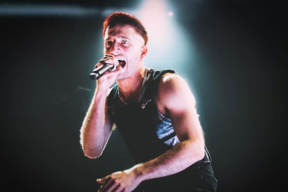 El tema tiene 86 millones de reproducciones en Spotify y más de 42 millones en Youtube