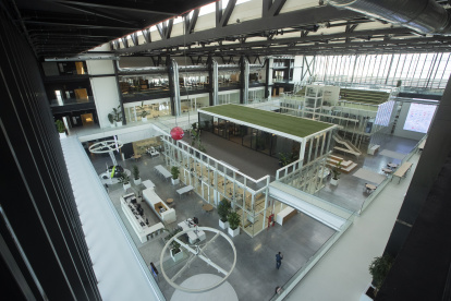 En la imagen de archivo, el DFactory, el nodo de industria 4.0 impulsado por el Consorcio de la Zona Franca de Barcelona (España). DFactory es un moderno edificio de 17.000 metros cuadrados que busca potenciar el desarrollo de tecnologías como la impresion 3D, la robótica, la ciberseguridad, el "blockchain" o la inteligencia artificial.