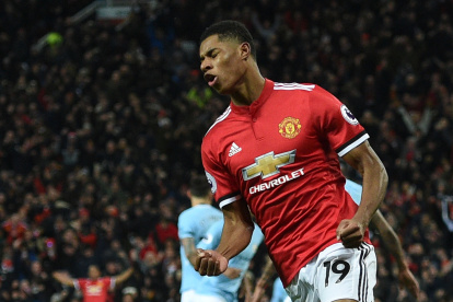 El delantero inglés del Manchester United, Marcus Rashford, anotó el único gol del partido.