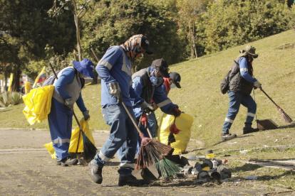 Los trabajadores de aseo estarán activos el 1 de enero de 2023.
