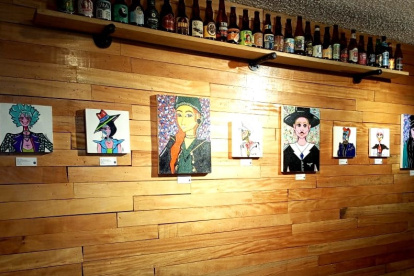 ‘Characters Non Binary’ se exhibe en el espacio cultural de VIVA Cerveza, en Moscú y República de El Salvador.