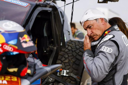 Carlos Sainz, de Audi, le arrebató la victoria al sueco Mattias Ekstrom.