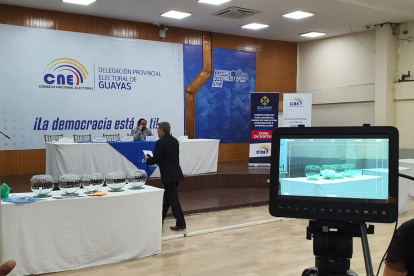 En la presentación, las autoridades electorales provinciales entregarán a la moderadora el reglamento de debates.