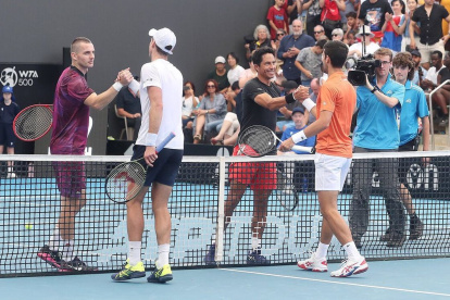 REDACCIÓN EXPRESO
gonzalo-escobar-tenis
Si bien no arrancaron con pie derecho en el primer set, el bosnio Brkic y el ecuatoriano Escobar (d) lograron revertir el partido y clasificaron a las semifinales.