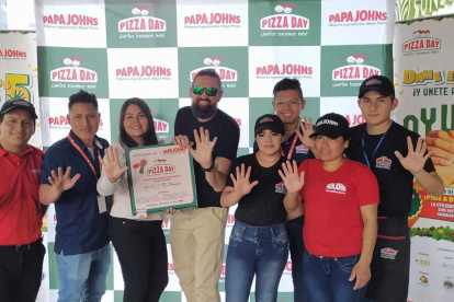 Campaña.- Papa Johns promovió una campaña de solidaridad, para 10 fundaciones.