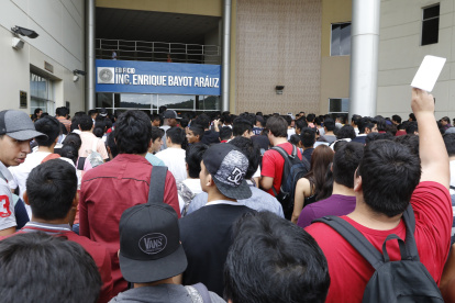 EXAMENES DE ADMISIÓN PARA ESTUDIANTES QUE DESEAN INGRESAR A LA ESPOL / JIMMY NEGRETE / GUAYAQUIL-ECUADOR.