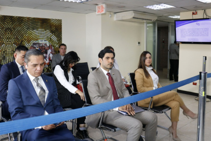 Hecho. El plan de trabajo de la última terna: Terán (i), Rivera (c) y Caicedo (d), no convenció a los consejeros.