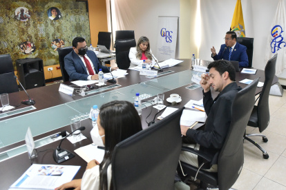 Imagen referencial de una sesión del pleno del CPCCS