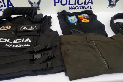 Parte de la vestimenta que llevaba el detenido.