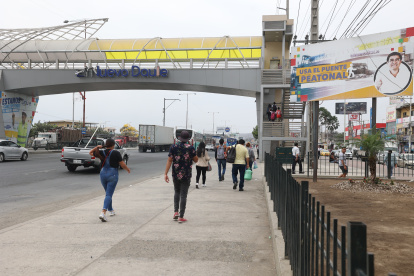 Contaminación. Residentes se quejan por la gran cantidad de carteles y el malestar visual que genera.