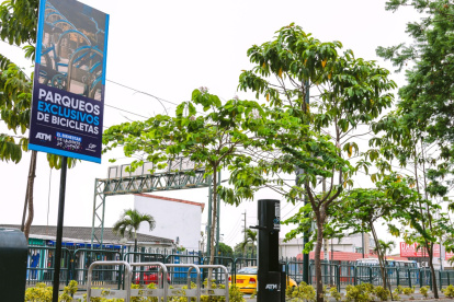 Elementos. Los cicloparqueos se ubicaron en diferentes sectores.