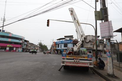 Reparación. La Autoridad de Tránsito de Duran dice que el arreglo de semáforos estará listo esta semana.