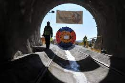 Acción.- Francia importa energía eléctrica.