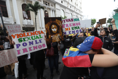 Protestas en Guayaquil en rechazo a la violencia contra las mujeres en el país. Imagen de referencia.